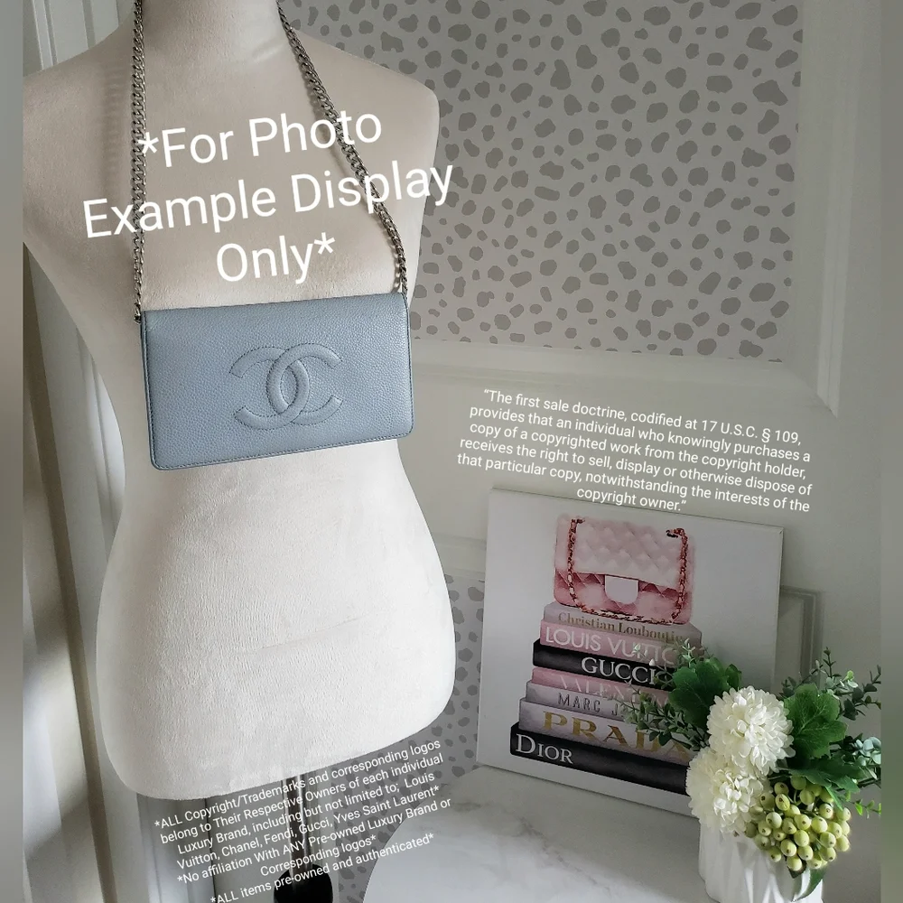 **SOLD** Authentic Pre-owned Chanel Caviar Timeless Bi-Fold Wallet - Picture 2 of 15